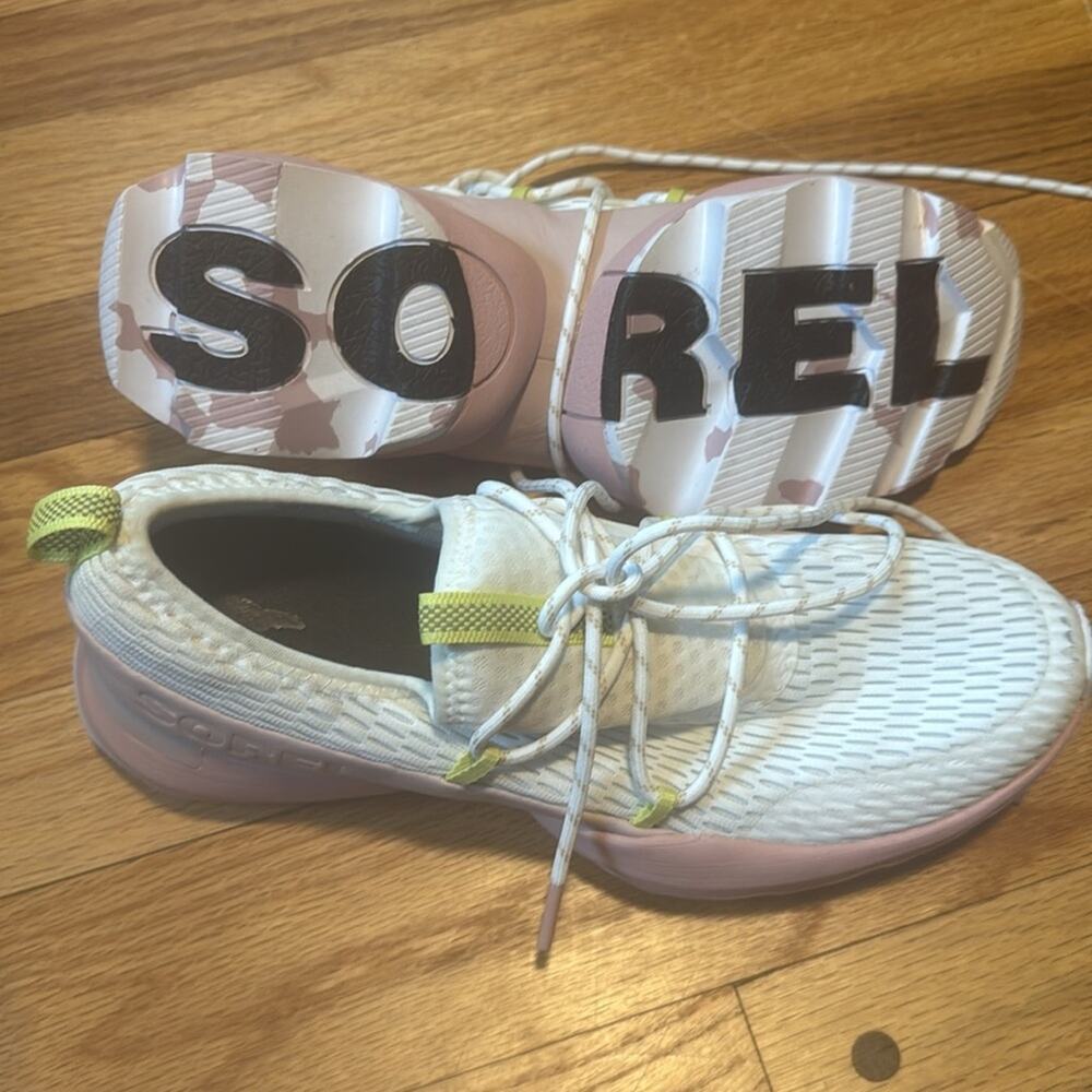 Sorel Kinetic Impact Lace Sneakers Womens 9 White Eraser Pink NWOT
